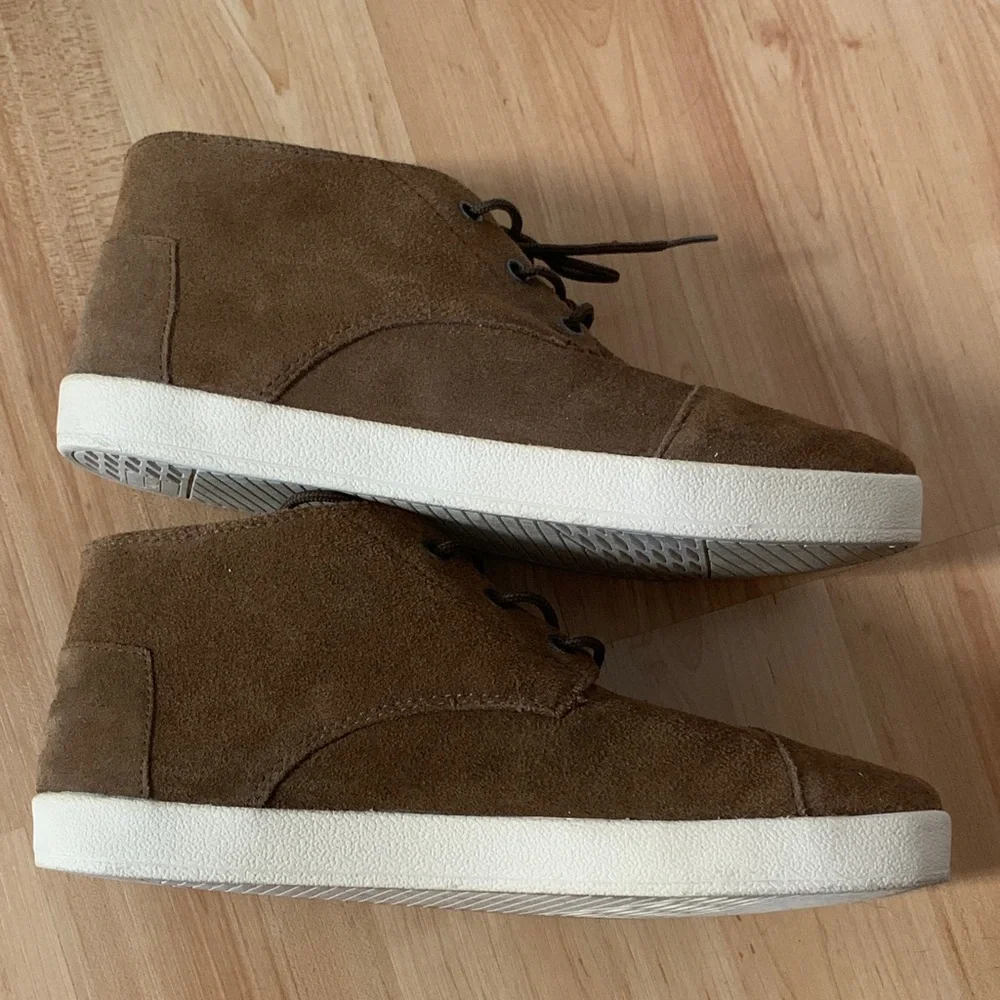 Toms Men's Brown Chukka Boots - Picture 5 of 9
